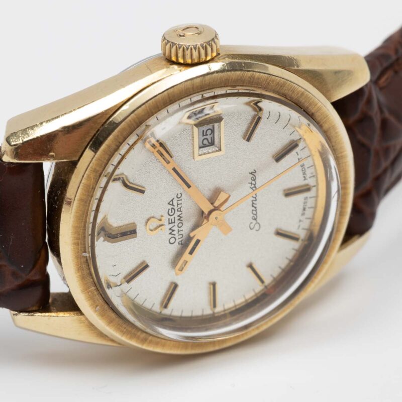 Ladies Omega Seamaster Cosmic from 1969 Ref. 566.013. Gold cap and sparkle dial. Automatic movement.