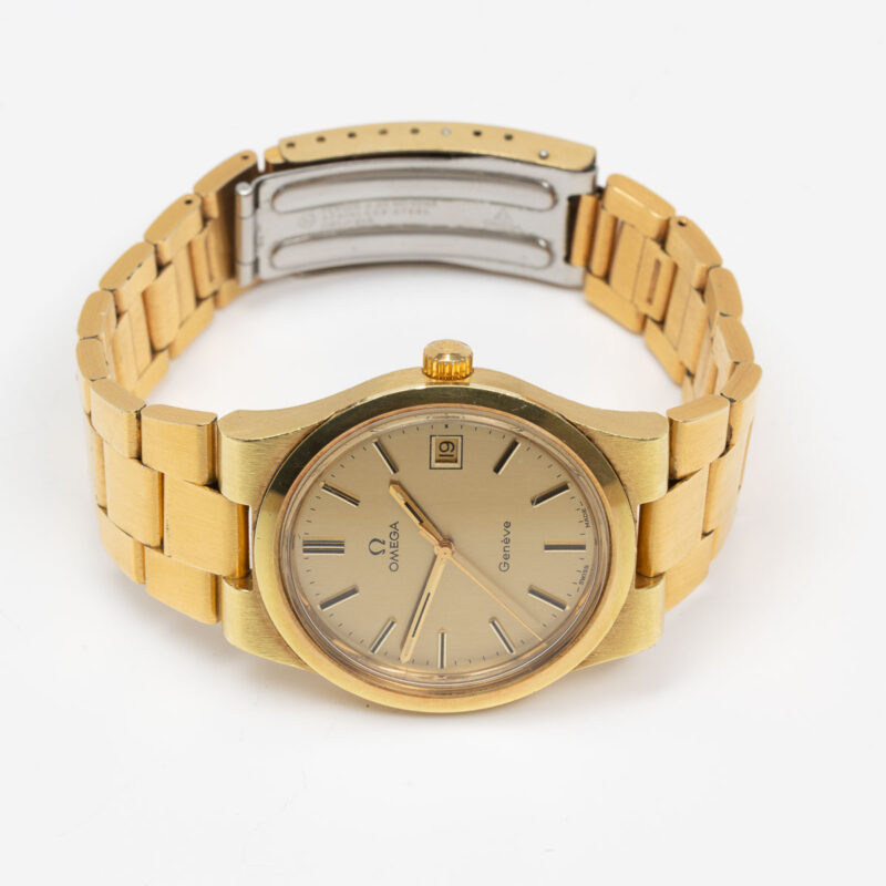 Omega Genève from 1972 Ref. 136.0103. Manual movement Gold plated. Original bracelet.