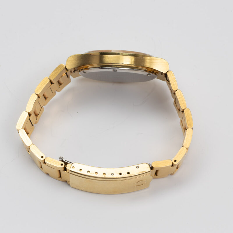 Omega Genève from 1972 Ref. 136.0103. Manual movement Gold plated. Original bracelet.