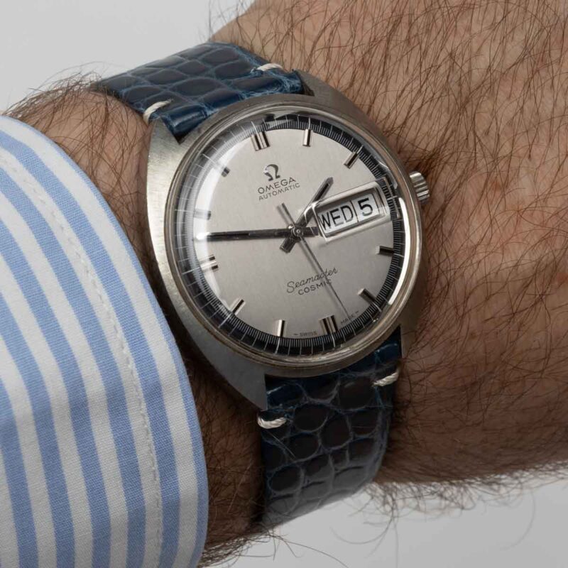 Omega Seamaster Cosmic day/date from 1969 Ref. 166.036. Automatic movement. Steel case. Dial with blue ring.