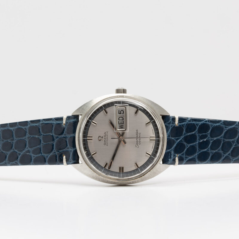 Omega Seamaster Cosmic day/date from 1969 Ref. 166.036. Automatic movement. Steel case. Dial with blue ring.