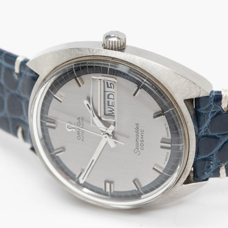Omega Seamaster Cosmic day/date from 1969 Ref. 166.036. Automatic movement. Steel case. Dial with blue ring.