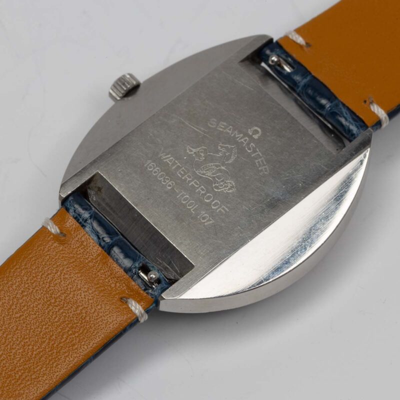 Omega Seamaster Cosmic day/date from 1969 Ref. 166.036. Automatic movement. Steel case. Dial with blue ring.