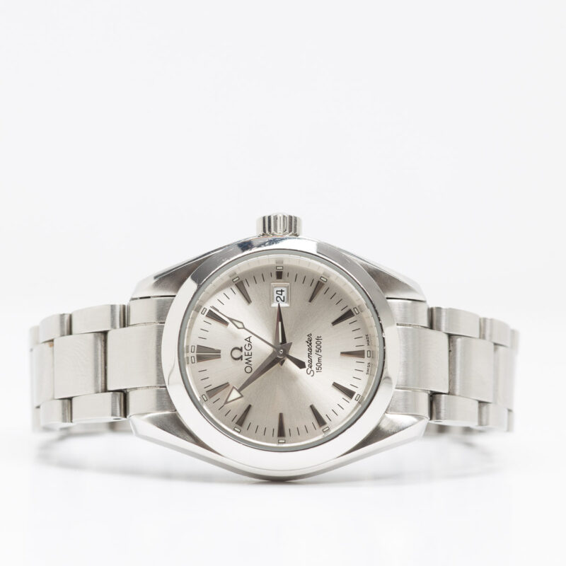 Omega Seamaster Aqua Terra 150m Ref. 2577300. Quartz movement. Steel case and white dial. Original bracelet.