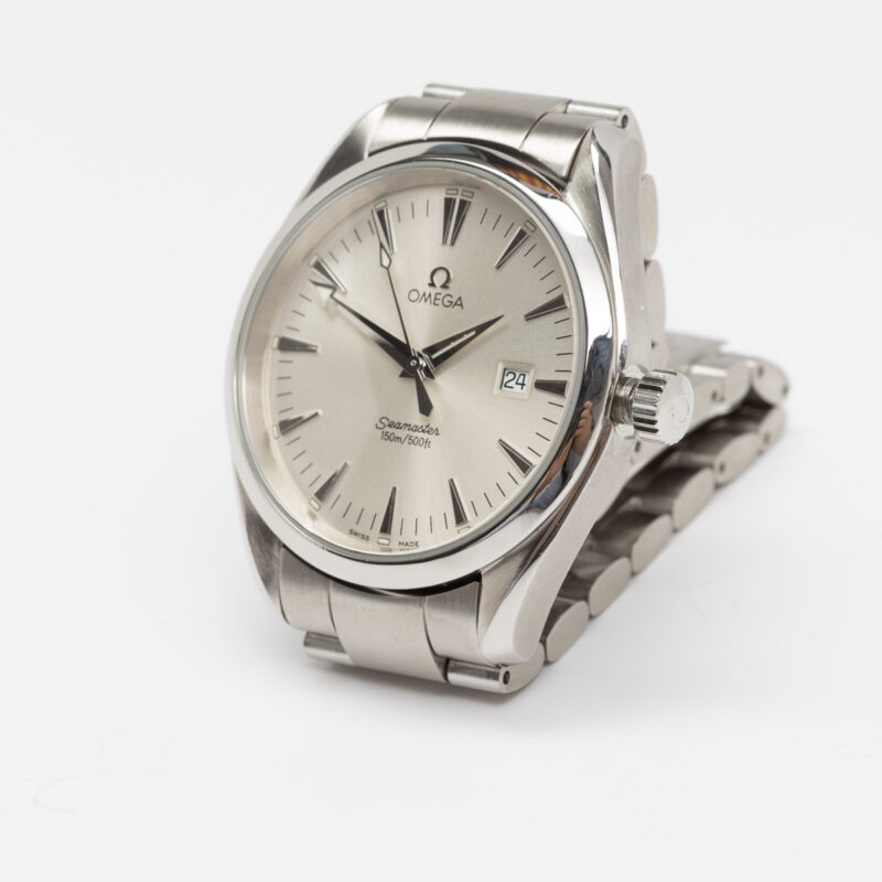 Omega Seamaster Aqua Terra 150m Ref. 2517.30. Quartz movement. Steel case and white dial. Original bracelet.