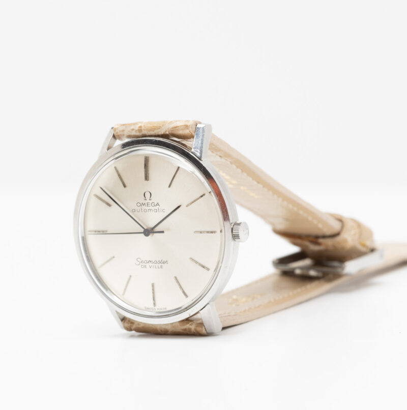 Omega Seamaster de Ville Ref. 165.008. Automatic movement. Steel case and white dial.