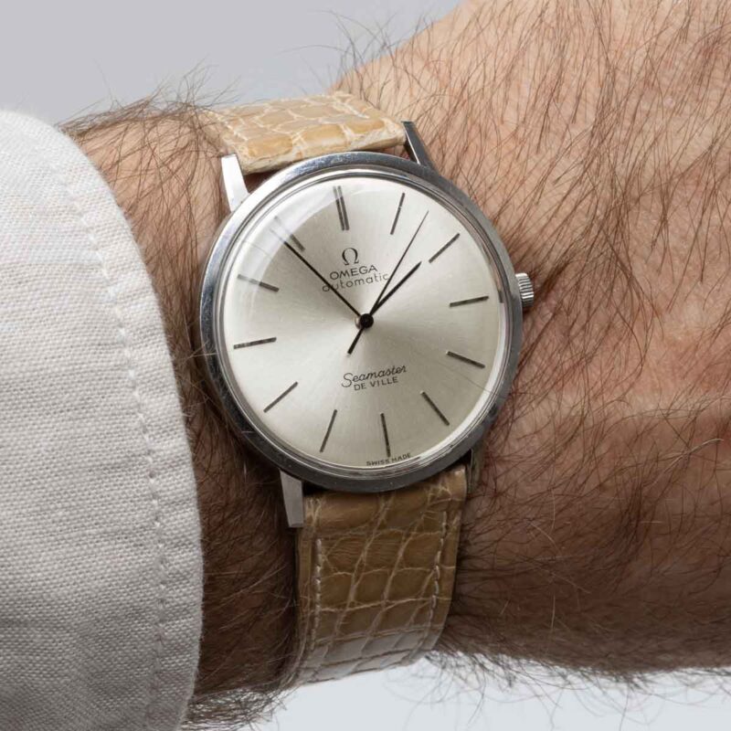 Omega Seamaster de Ville Ref. 165.008. Automatic movement. Steel case and white dial.