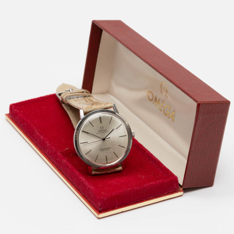 Omega Seamaster de Ville Ref. 165.008. Automatic movement. Steel case and white dial.