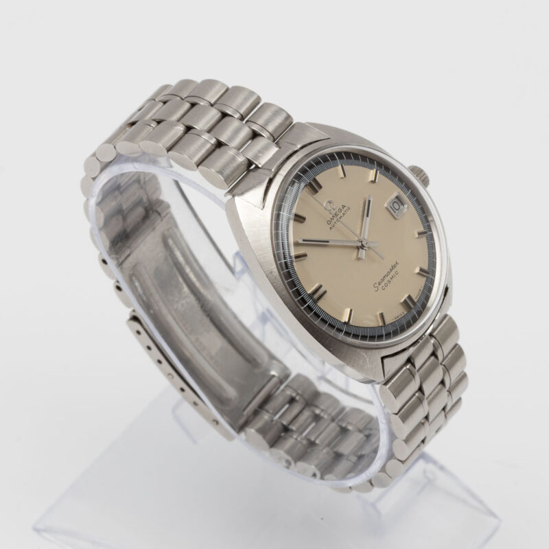 Omega Seamaster Cosmic from 1972 Ref. 166.026. Automatic movement. Dial with blue ring. Original bracelet.