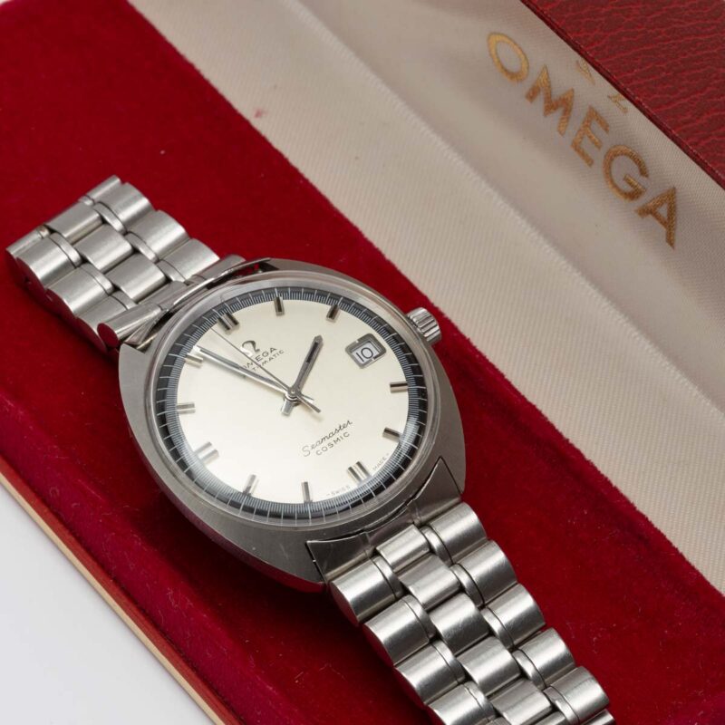 Omega Seamaster Cosmic from 1972 Ref. 166.026. Automatic movement. Dial with blue ring. Original bracelet.
