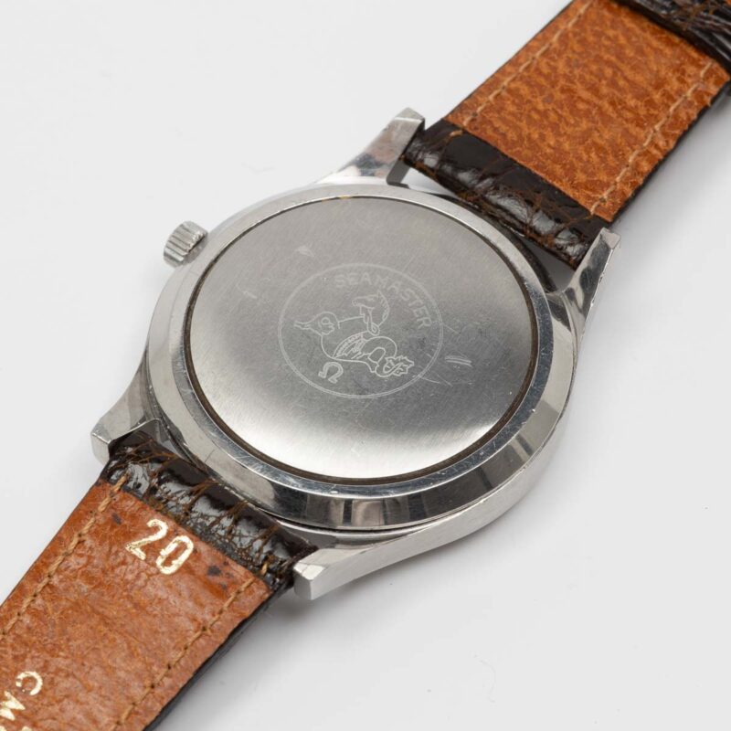 1972 Omega Seamaster Cosmic 2000 date. Automatic movment. Steel case and white dial.