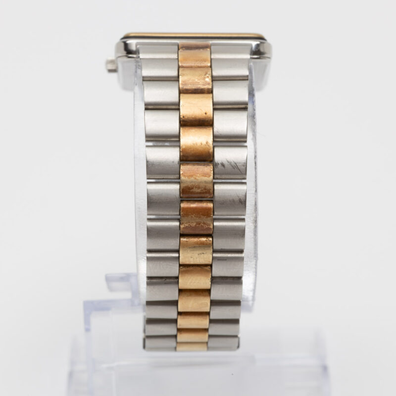 Square Omega Seamaster from 1984 Ref. 396.1004. Quartz movment. Gold bezel and white dial.