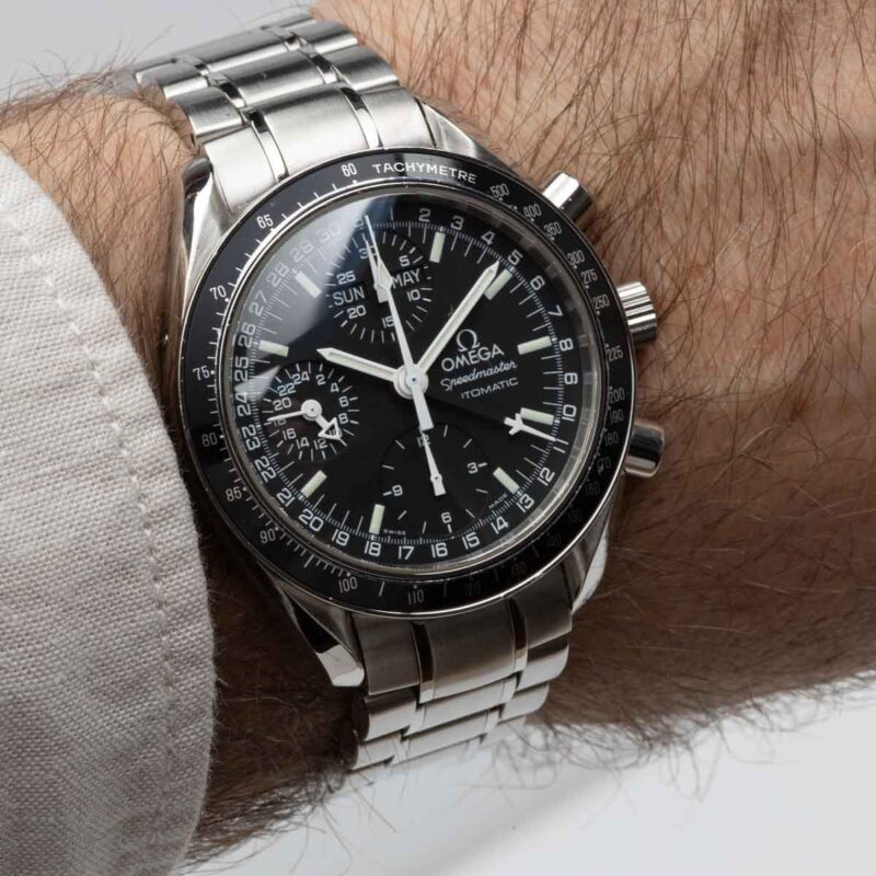 Omega Speedmaster triple calendar Ref. 3520.50. Automatic movement. Back dial and black bezel.