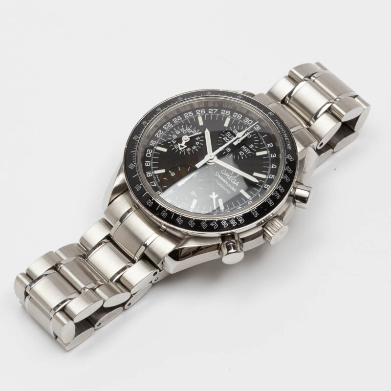 Omega Speedmaster triple calendar Ref. 3520.50. Automatic movement. Back dial and black bezel.
