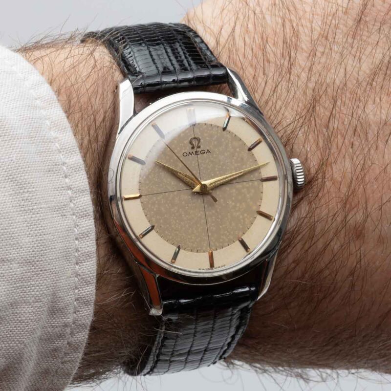 Vintage Omega from 1954 witch crosshair dial. Manual movment. Steel case.