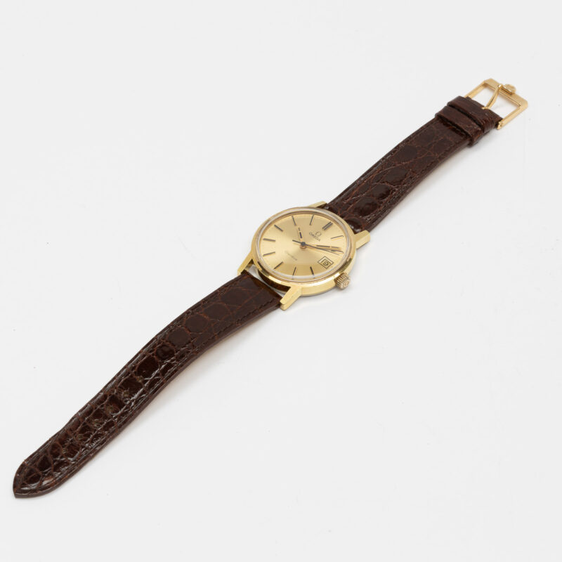 Gold plated Omega Genève Ref. 136.0098. Manual movement.