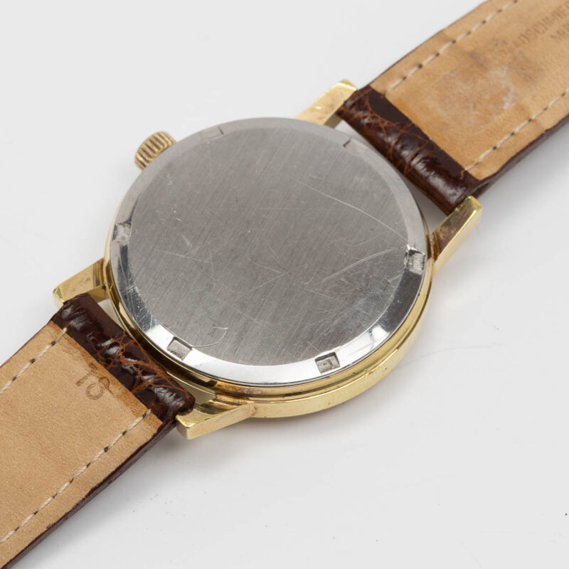 Gold plated Omega Genève Ref. 136.0098. Manual movement.