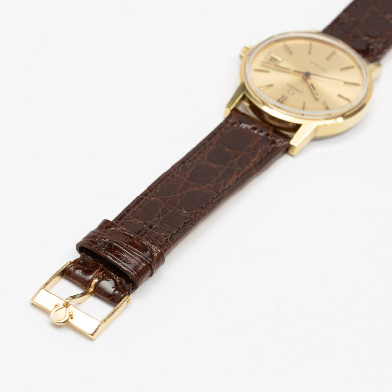 Gold plated Omega Genève Ref. 136.0098. Manual movement.