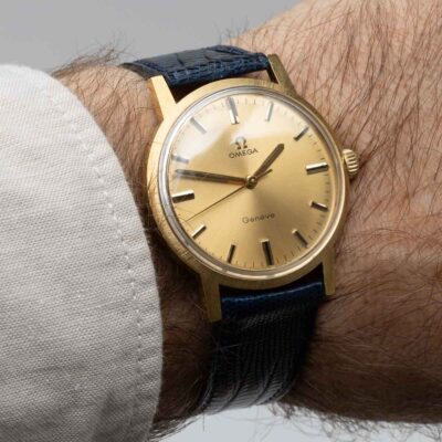 Gold plated Omega Genève from 1970 Ref. 135.070. Manual movment. 35 mm size without crown