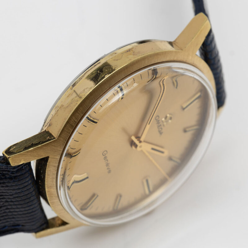 Gold plated Omega Genève from 1970 Ref. 135.070. Manual movment. 35 mm size without crown