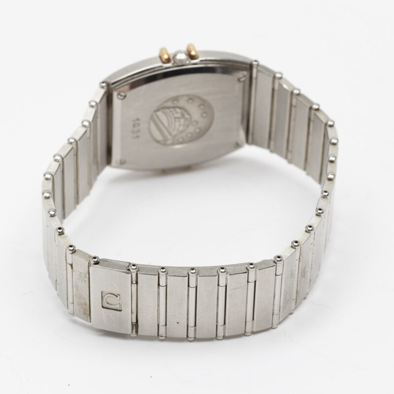 Omega Constellation Manhattan from 1984 Ref. 3980877. Quartz movement. Gold bezel. Sparkle dial.