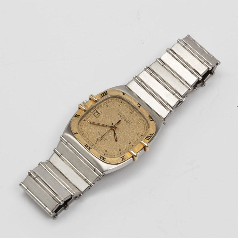 Omega Constellation Manhattan from 1984 Ref. 3980877. Quartz movement. Gold bezel. Sparkle dial.