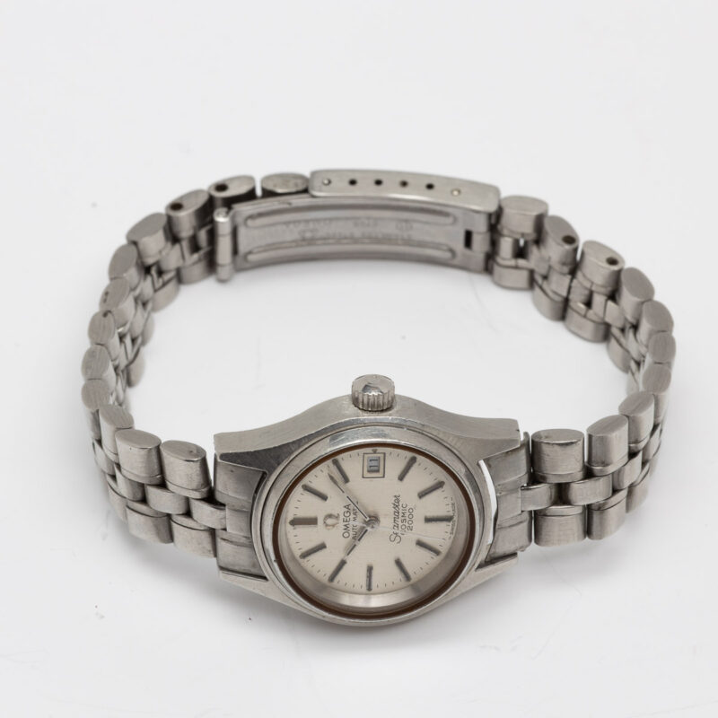 Ladies Omega Seamaster Cosmic 2000 Ref. 566.053. Automatic movement.and Steel case and white dial.