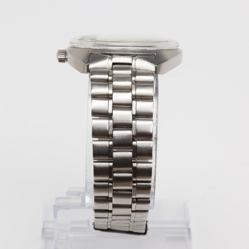Omega Seamaster Cosmic from 1969 Ref. 166.026. Automatic movement. Dial with blue ring. Original bracelet.