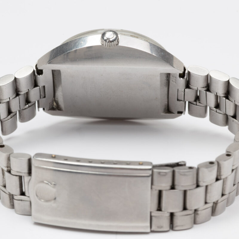Omega Seamaster Cosmic from 1969 Ref. 166.026. Automatic movement. Dial with blue ring. Original bracelet.