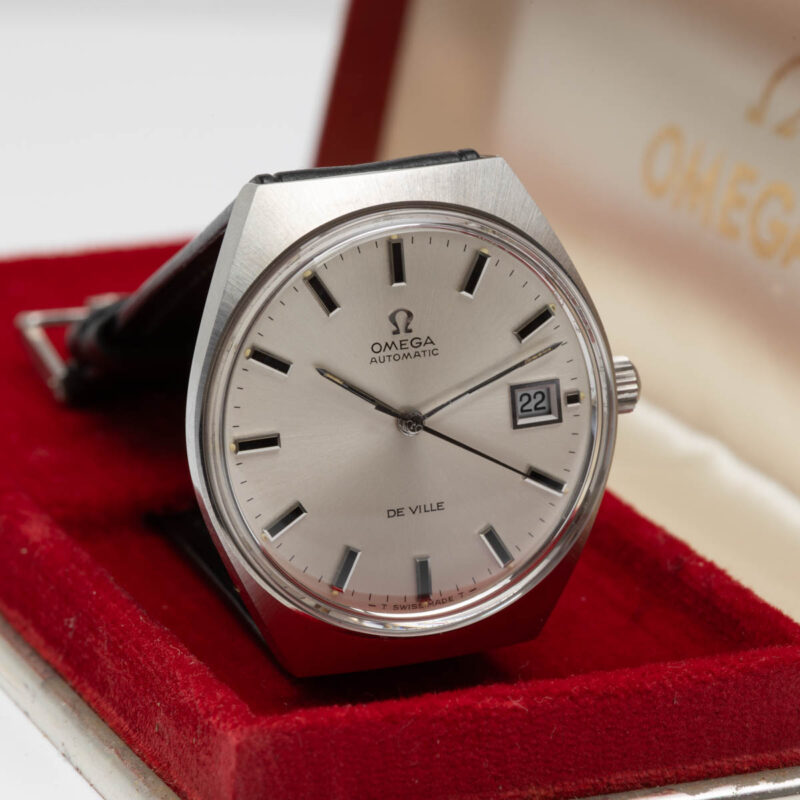 Omega de Ville from 1971 Ref. 166.051. Automatic movement. Monoblock steel case. Unique indexes.