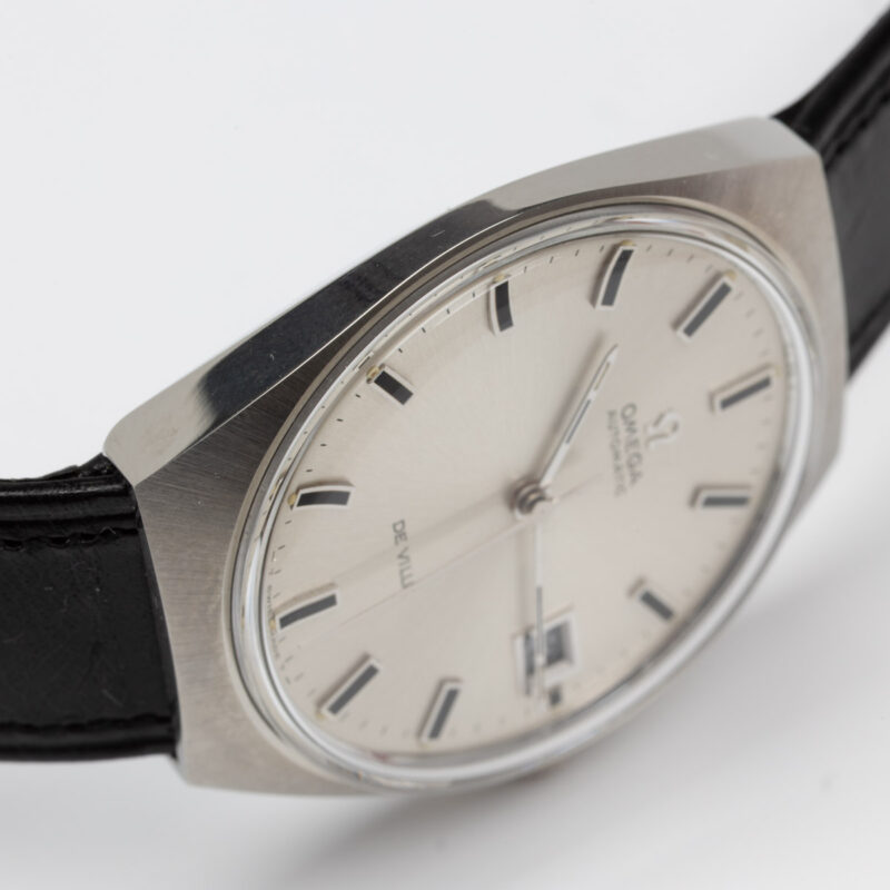 Omega de Ville from 1971 Ref. 166.051. Automatic movement. Monoblock steel case. Unique indexes.