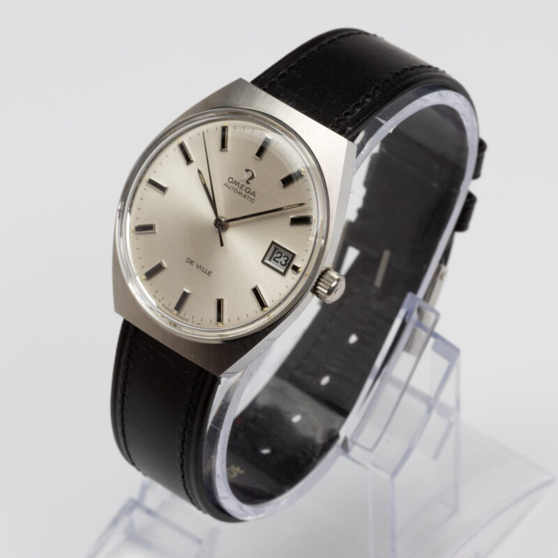 Omega de Ville from 1971 Ref. 166.051. Automatic movement. Monoblock steel case. Unique indexes.