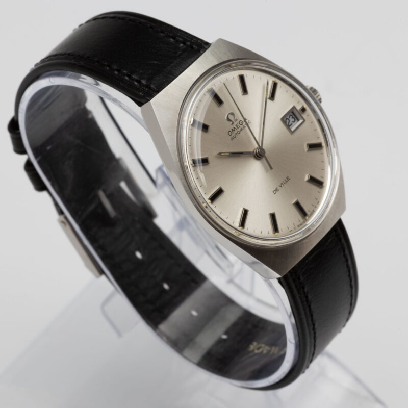 Omega de Ville from 1971 Ref. 166.051. Automatic movement. Monoblock steel case. Unique indexes.