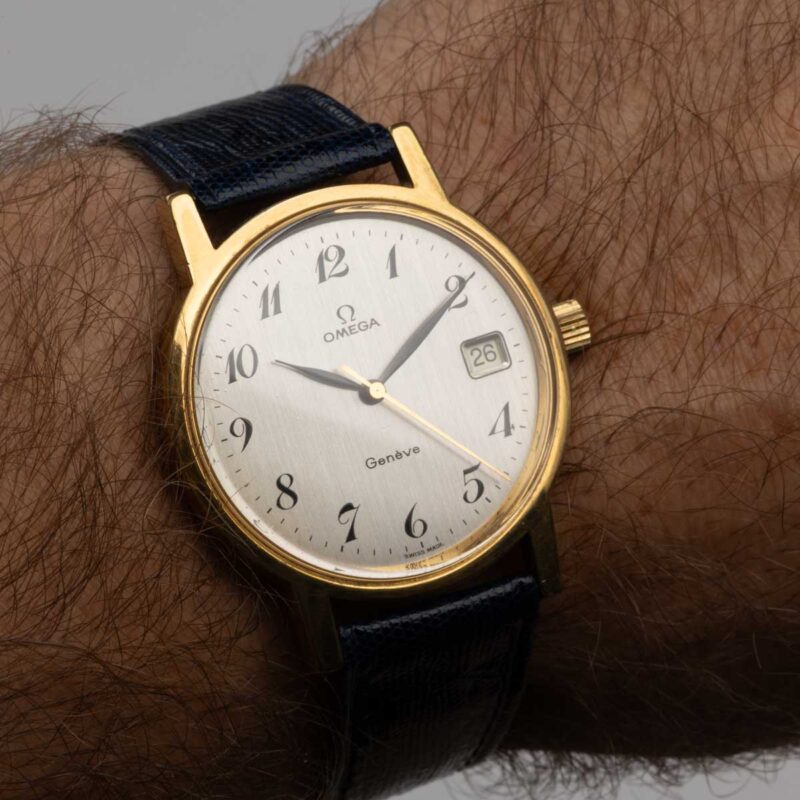 1975 Omega Genève date Cal. 1030 Ref. 136.0104. Manual movement. Gold plated