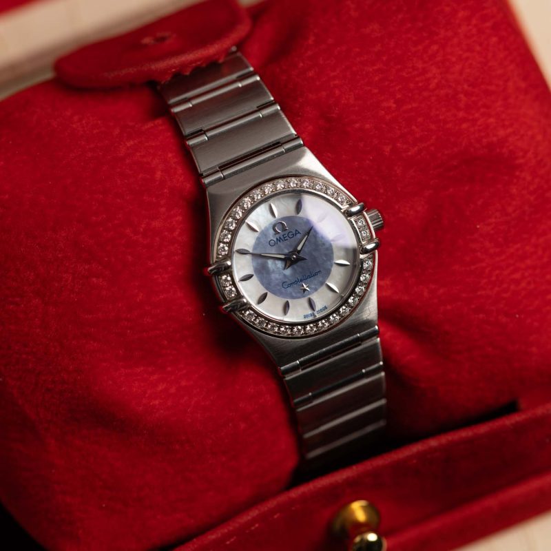 Alternative view of 2000s Omega Constellation Manhattan