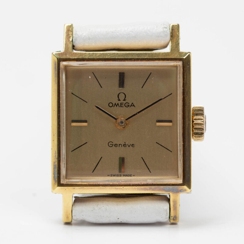 Ladies Omega Genève Cal. 485 Ref. 511.321. From 1970. Manual movement. Square gold plated watch.