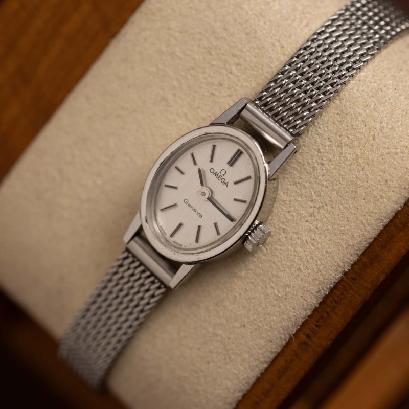 Alternative view of 1972 Omega Genève