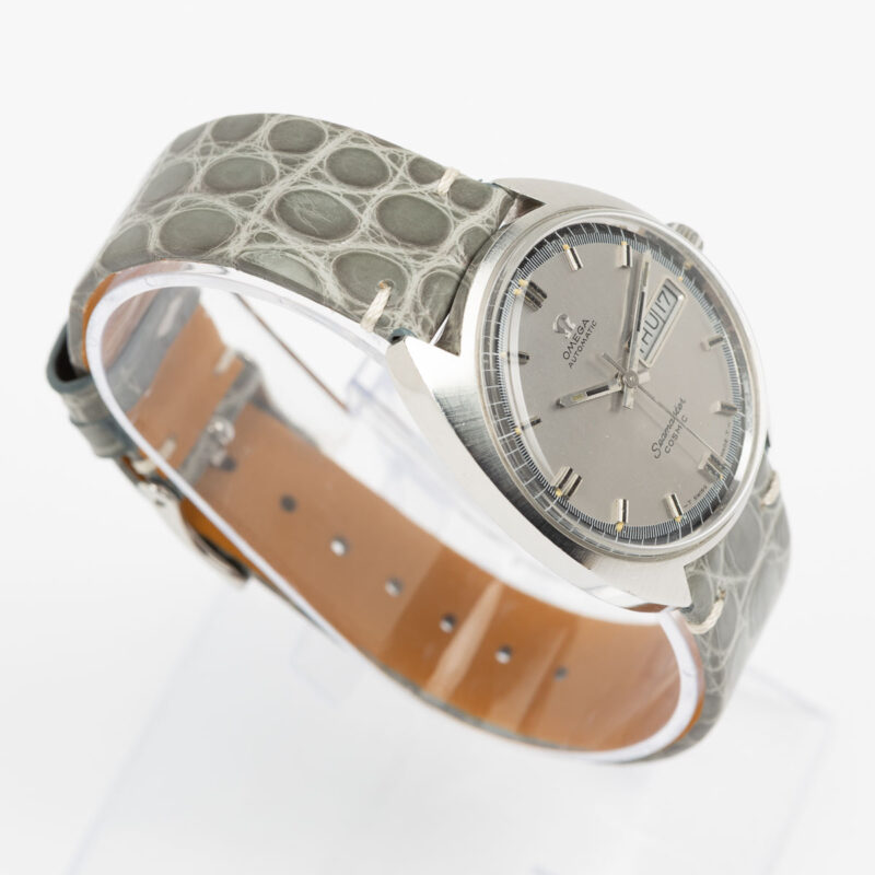 Omega Seamaster Cosmic day/date Cal. 752-1 Ref. 166.036. From 1968. Automatic movement. Dial with blue ring. Steel case.