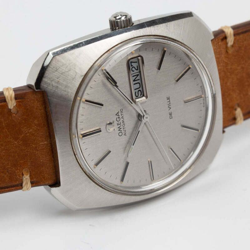 Omega de Ville day/date Cal. 752 Ref. 166.095. Automatic movement. Steel case.