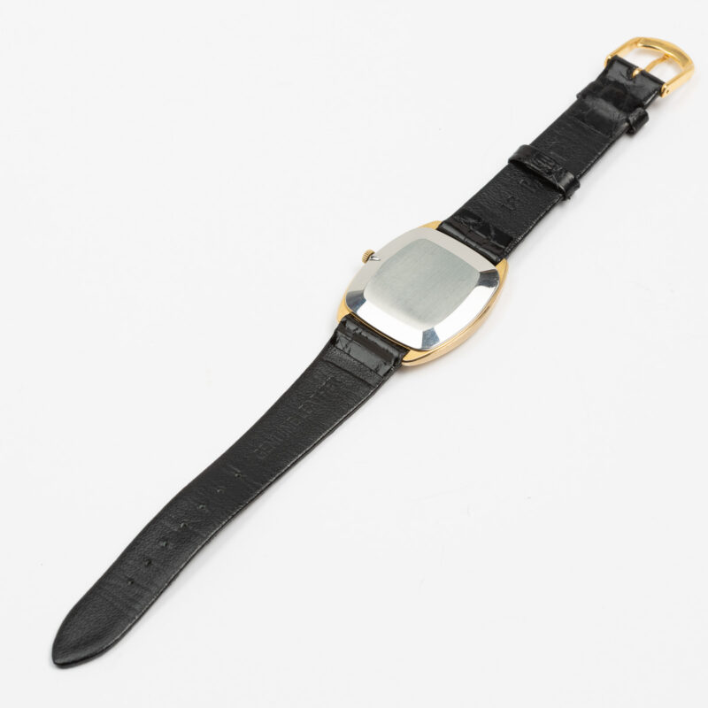 Omega de Ville Cal. 625 Ref. 111.0139. From 1978. Rectangular watch. Manual movment. Gold-plated.