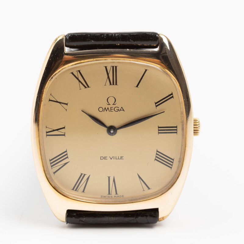 Omega de Ville Cal. 625 Ref. 111.0139. From 1978. Rectangular watch. Manual movment. Gold-plated.