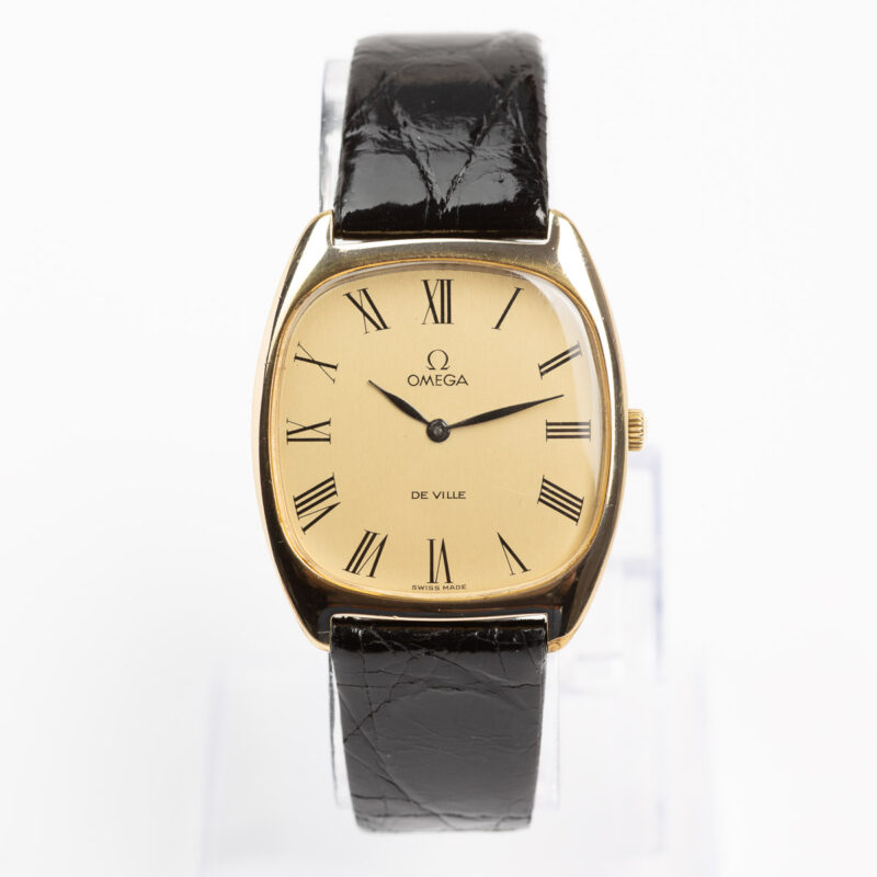 Omega de Ville Cal. 625 Ref. 111.0139. From 1978. Rectangular watch. Manual movment. Gold-plated.