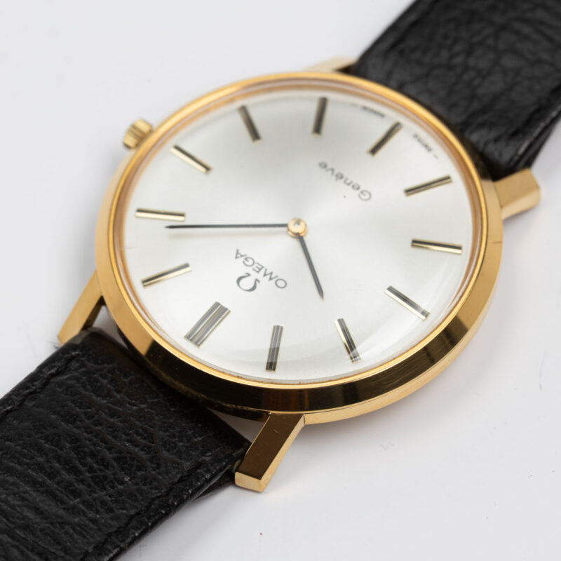 Omega Geneve Ref. 11.0110 Cal. 620. From 1971. Manual movement Gold-plated watch. White dial.