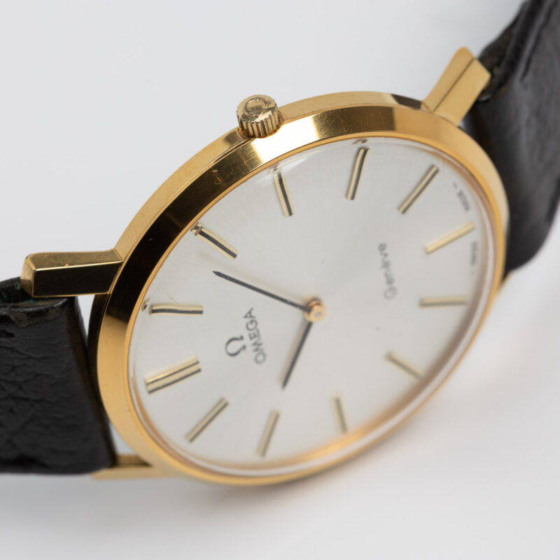Omega Geneve Ref. 11.0110 Cal. 620. From 1971. Manual movement Gold-plated watch. White dial.