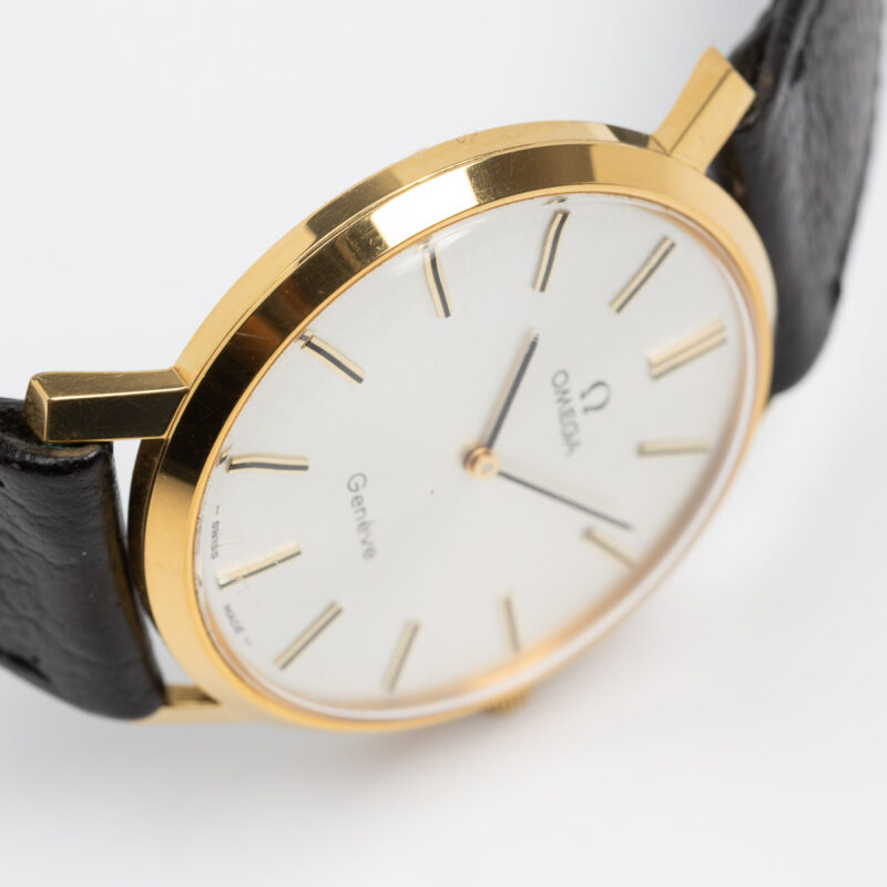 Omega Geneve Ref. 11.0110 Cal. 620. From 1971. Manual movement Gold-plated watch. White dial.