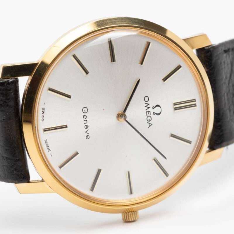 Omega Geneve Ref. 11.0110 Cal. 620. From 1971. Manual movement Gold-plated watch. White dial.