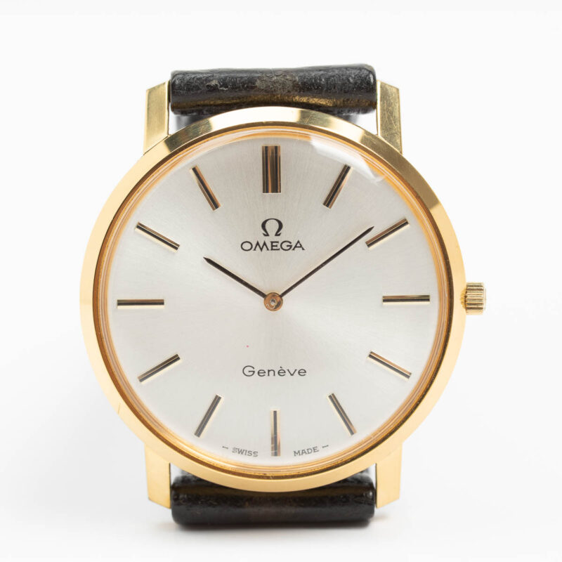 Omega Geneve Ref. 11.0110 Cal. 620. From 1971. Manual movement Gold-plated watch. White dial. 33 mm size without crown