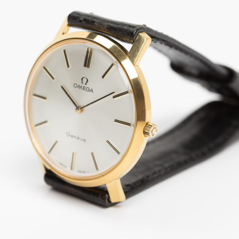Omega Geneve Ref. 11.0110 Cal. 620. From 1971. Manual movement Gold-plated watch. White dial.
