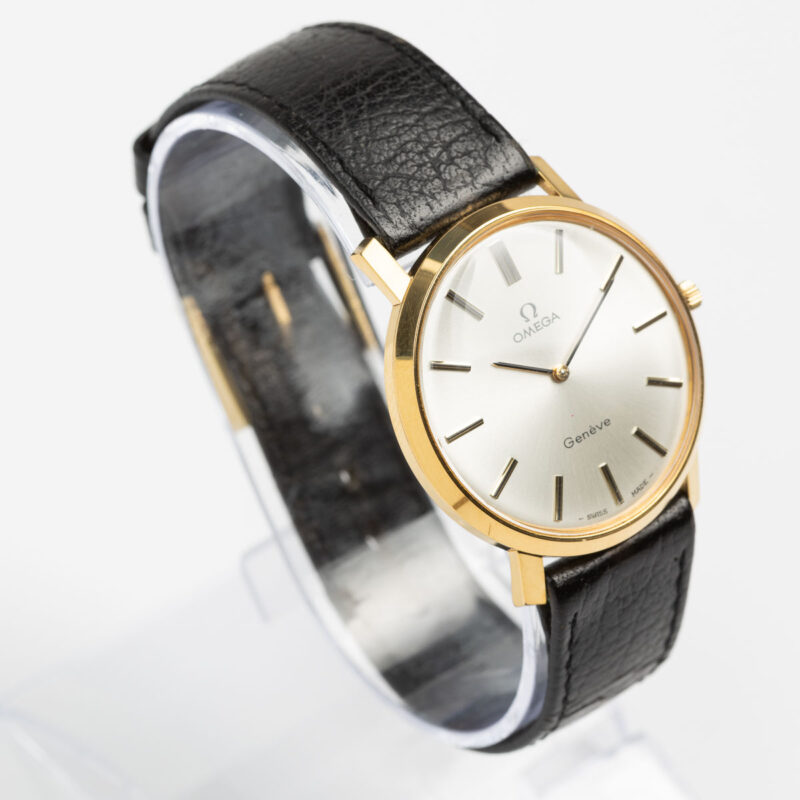 Omega Geneve Ref. 11.0110 Cal. 620. From 1971. Manual movement Gold-plated watch. White dial.