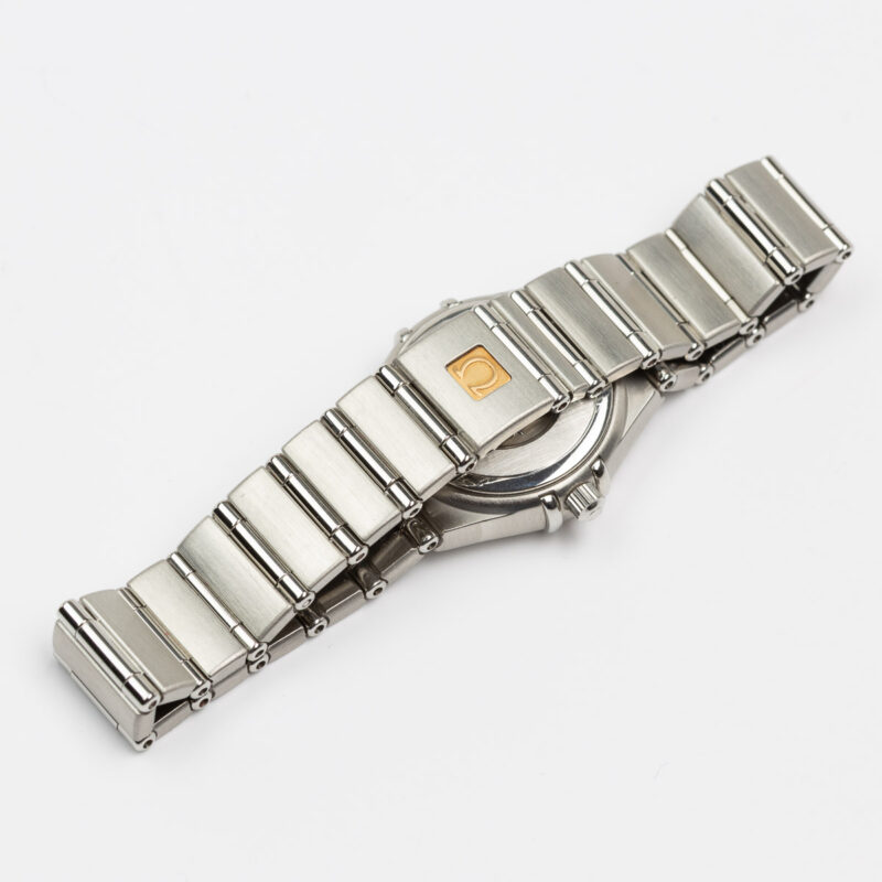 Ladies Omega Constellation Manhattan Cal. 1456 Ref. 7951203. From 1997. Diamond bezel. Mother of pearl.